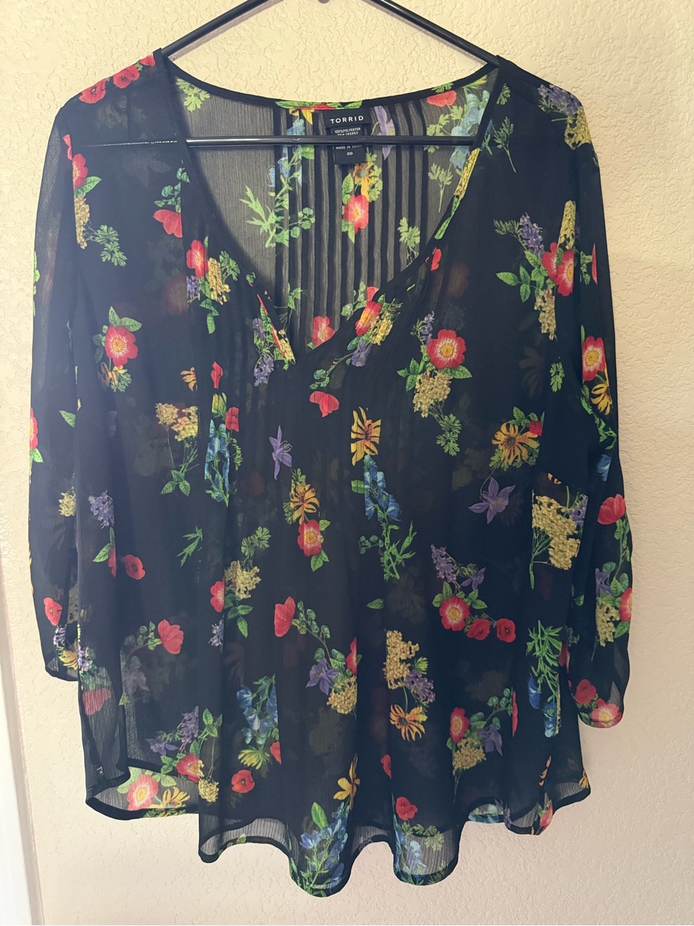 Torrid Black Floral Sheer V-Neck Blouse size 00